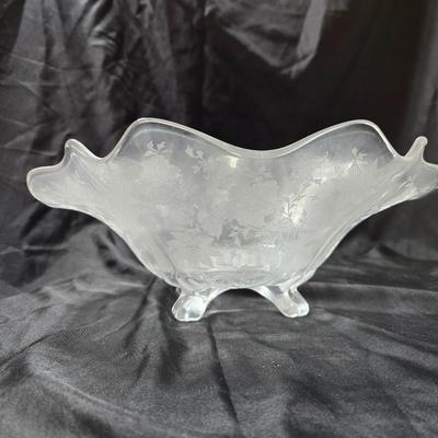 Cambridge "Wildflower" console or centerpiece bowl with A pair of two-light "Keyhole" candlesticks