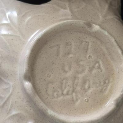 MCM California Pottery leaf dish set in an iridescent off-white/beige color with gold trim