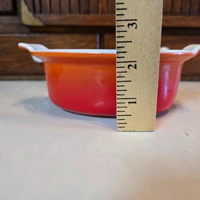 Descoware Made in Belgium Flame Red cast iron 2 1/2-quart Dutch oven