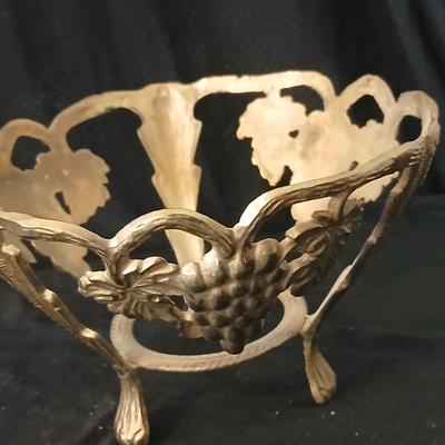 Brass grape stand with a detachable crackle glass bowl and a matching crackle glass vase.