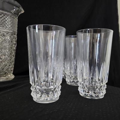 vintage Anchor Hocking Wexford clear glass pitcher and drinking glasses set, featuring the "Diamond Point" pattern.