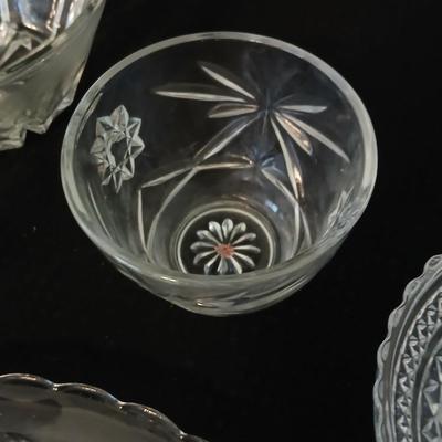 Glassware - Vintage platter, assortment of small bowls and a vase