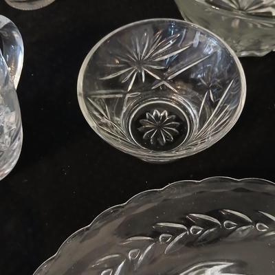 Glassware - Vintage platter, assortment of small bowls and a vase