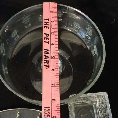 Vintage glassware - clear glass pedestal cake stand, crystal etched pedestal fruit centerpiece bowl, Federal Glass Columbia pattern clear...