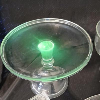 Vintage glassware - clear glass pedestal cake stand, crystal etched pedestal fruit centerpiece bowl, Federal Glass Columbia pattern clear...