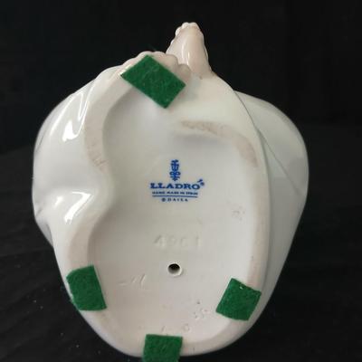 Lladró "Angel Dreaming" porcelain figure