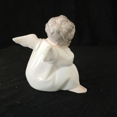 Lladro "Angel Thinking" porcelain figurine, model number 4539