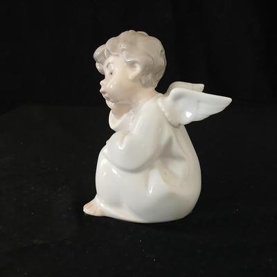 Lladro "Angel Thinking" porcelain figurine, model number 4539