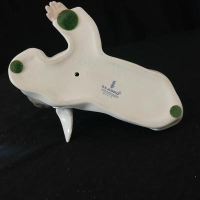 Lladro "Angel Laying Down" (also known as "Angel, Reclining") with the model number #4541