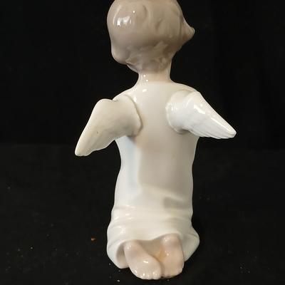 Lladró Angel Praying Figurine, model number 4538