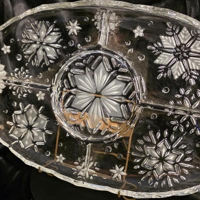 Vintage Snowflake Divided Glass Serving Tray - Elegant Winter Design