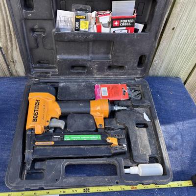 Bostitch Pneumatic Nailer Kit