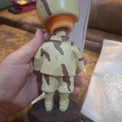 Sale Photo Thumbnail #54: His head does stay slightly tilted to one side not sure if that is by design or if it needs to be adjusted on the spring. 