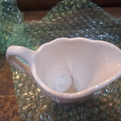 Sale Photo Thumbnail #79: Syracuse China creamer