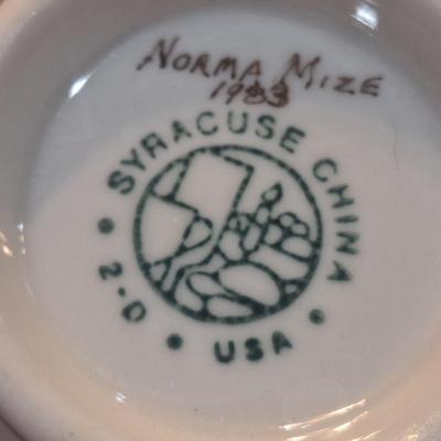 Sale Photo Thumbnail #81: Syracuse China creamer