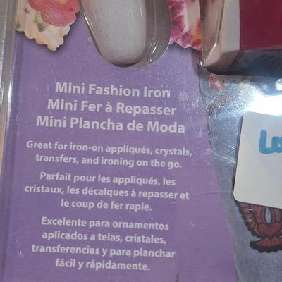 Sale Photo Thumbnail #115: Mini fabric iron for crafting - new in package