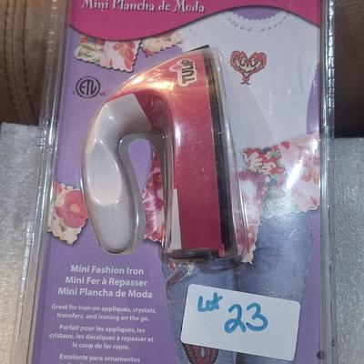 Sale Photo Thumbnail #114: Mini fabric iron for crafting - new in package