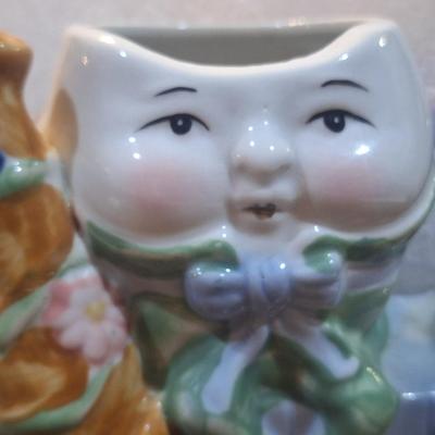 Sale Photo Thumbnail #124: lid is lost…but this would be a cute planter + for a small succulent that sits in a window.