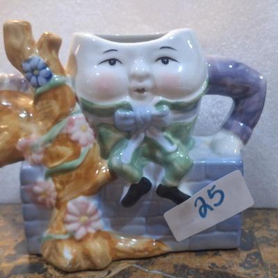 Sale Photo Thumbnail #123: lid is lost…but this would be a cute planter + for a small succulent that sits in a window.