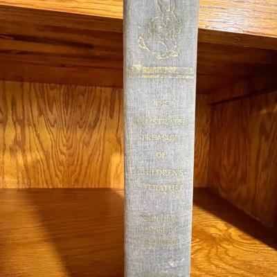 Children’s Books - Dr. Seuss & More Classics (BGB-RG)