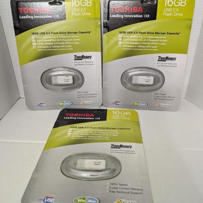 Lot of 3 Toshiba 16GB USB 2.0 Flash Drives New Sealed TransMemory Win Mac Compatible