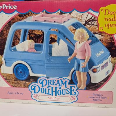 Vintage 1990s Fisher Price Dream Dollhouse MiniVan 4631 with Mom and Baby Figures in Box