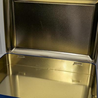 Lionel Legendary Trains Santa Fe 2343 Collectible Tin Box