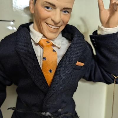 The Franklin Mint Frank Sinatra Porcelain Portrait Doll with Box Broken Finger