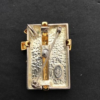 Vintage Premier design Christmas brooch