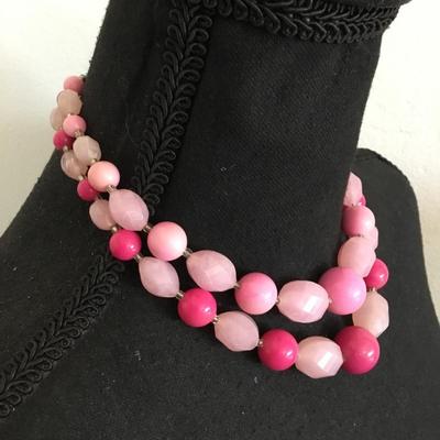 Vintage double strand, chunky light and dark pink bubblegum necklace