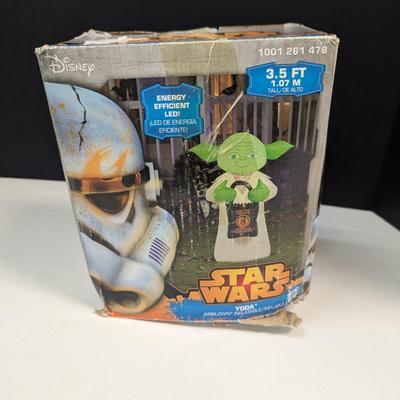 3' 5" Star Wars Yoda Inflatable