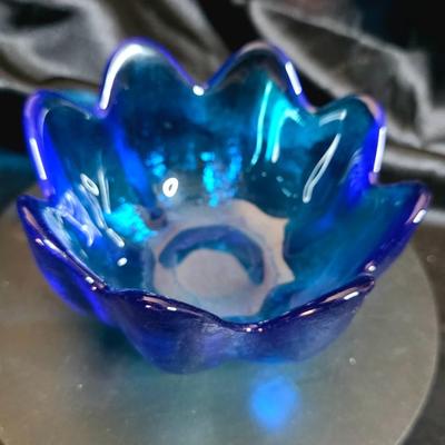 Vintage Turquoise Blue Glass Petal Bowl - Scalloped Rim Flower Design