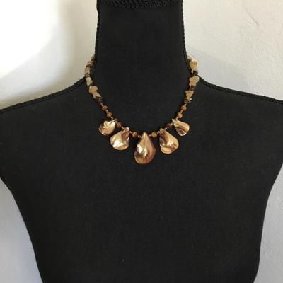 Beautiful iridescent Avalone, or mother of pearl teardrop shaped pieces necklace very beautiful