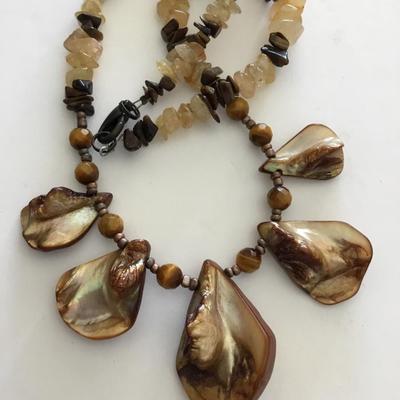 Beautiful iridescent Avalone, or mother of pearl teardrop shaped pieces necklace very beautiful