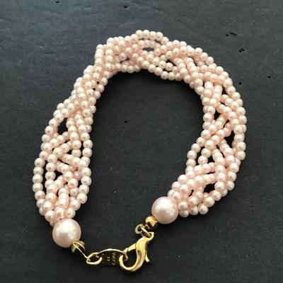 Vintage Avon faux pearl bracelet