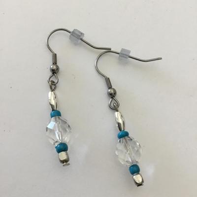 Beautiful Silvertone faceted glass or crystal bead dangle earrings