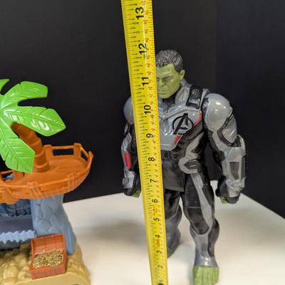 Metal/Plastic Army Tank Made In Japan - Buried Treasure Play Set