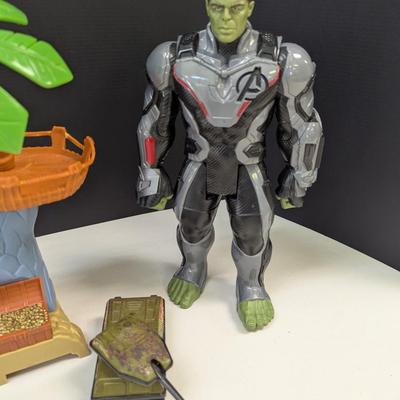 Metal/Plastic Army Tank Made In Japan - Buried Treasure Play Set