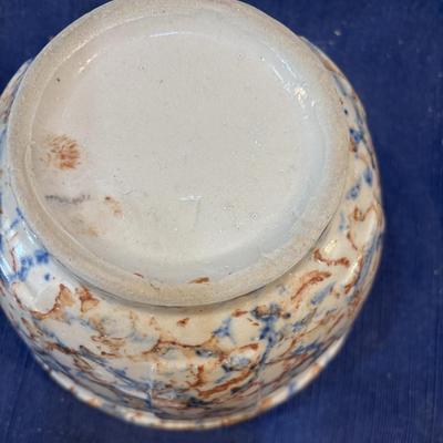 Red Wing Paneled Spongeware Mixing Bowl