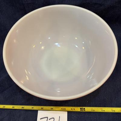 Vintage Large Pyrex Mixing Bowl
