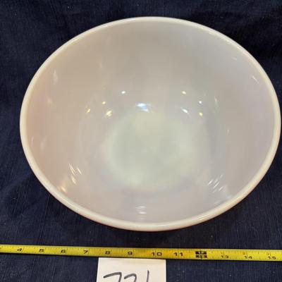 Vintage Large Pyrex Mixing Bowl