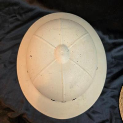 Brookstone safari straw hat and a Vintage pith helmet, safari Hat, Men's Hat, 1950s fashion