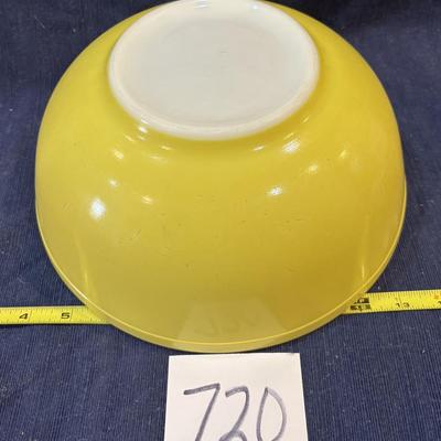Pyrex Large Mixing Bowl