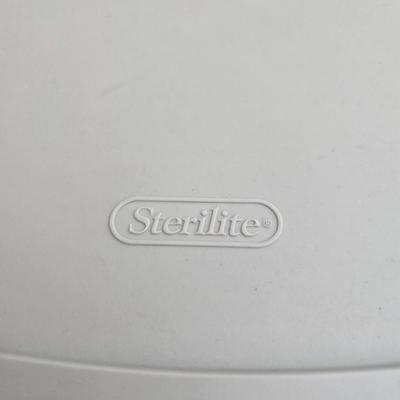 Plastic drawered storage containers (2of 2)