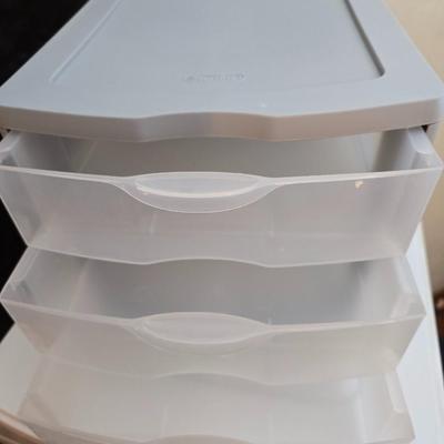 Plastic drawered storage containers (2of 2)