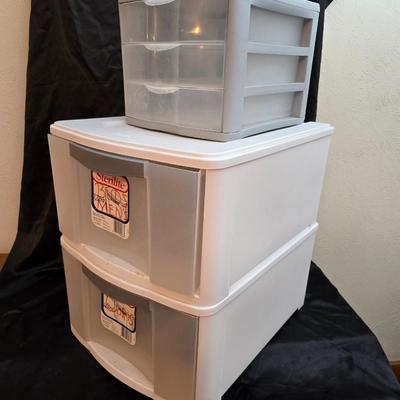 Plastic drawered storage containers (2of 2)