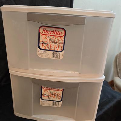 Plastic drawered storage containers (2of 2)