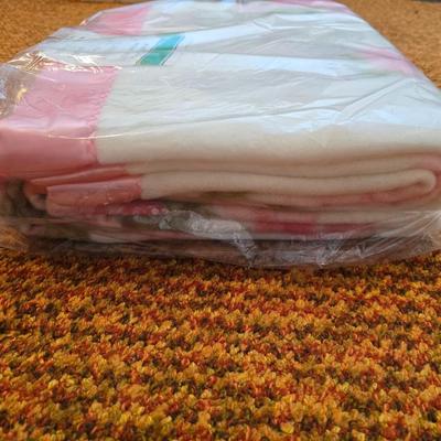 Vintage Minnesota Warm Bilt floral blanket, new old stock in its original packaging. 72" x 90"