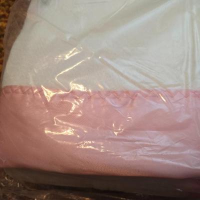 Vintage Minnesota Warm Bilt floral blanket, new old stock in its original packaging. 72" x 90"