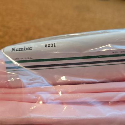 Vintage Minnesota Warm Bilt floral blanket, new old stock in its original packaging. 72" x 90"